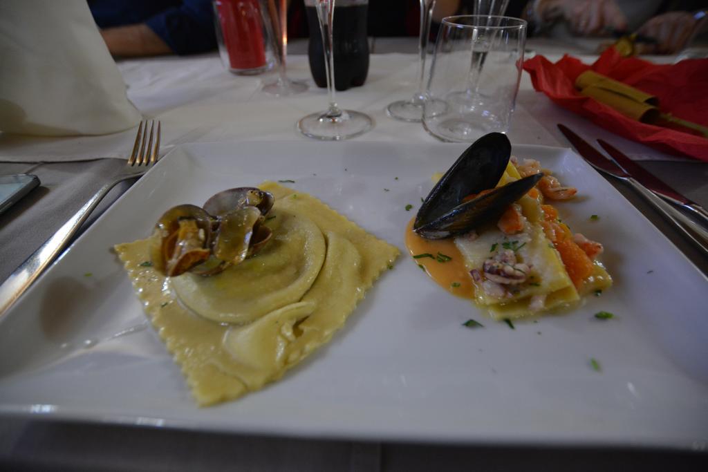 Abas Ristorante Pizzeria Affittacamere Ales Dış mekan fotoğraf