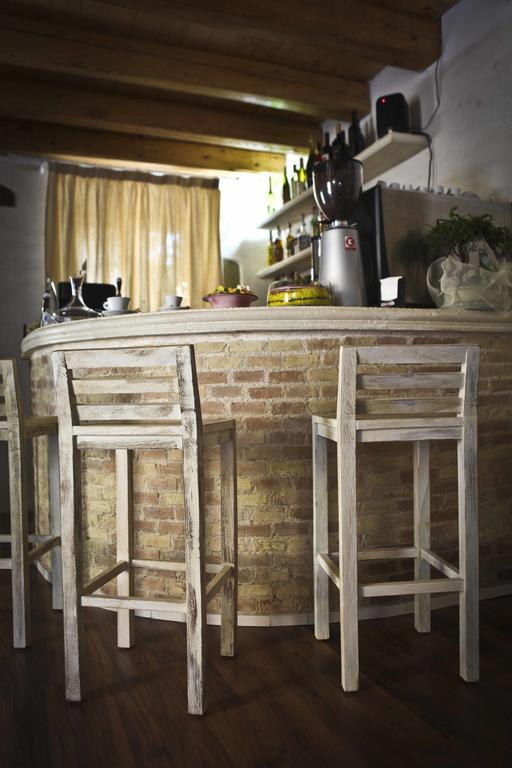 Abas Ristorante Pizzeria Affittacamere Ales Dış mekan fotoğraf