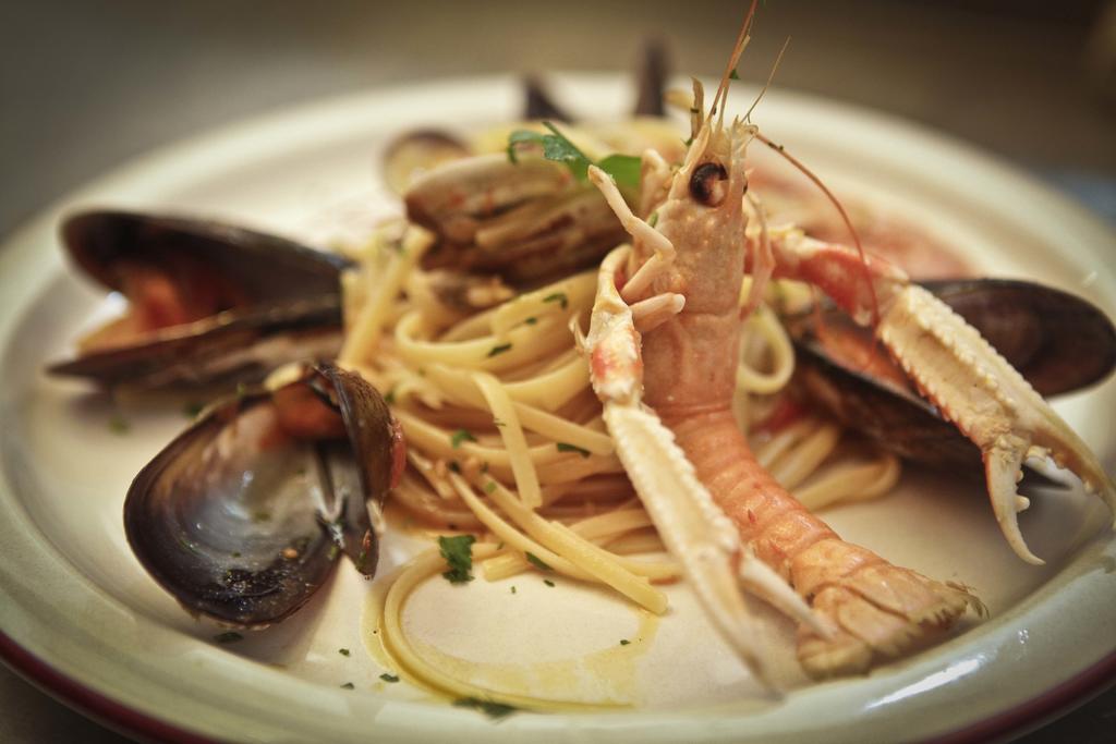 Abas Ristorante Pizzeria Affittacamere Ales Dış mekan fotoğraf